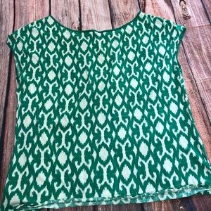 Gap cap sleeve green / white shirt L